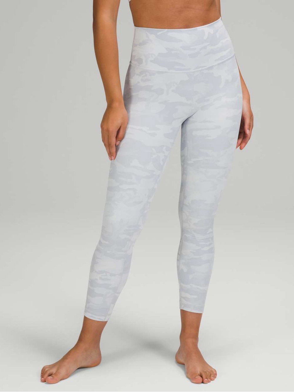 Lululemon Wunder Under Tight 25" Incognito
Camo Jacquard Alpine White Camo
